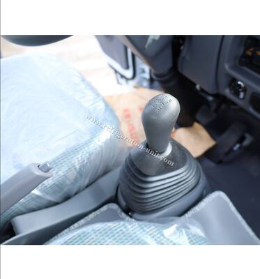 Isuzu 100p Marca Giappone Camion telaio con 4,1 metri di lunghezza scatola frigorifera con unità di refrigerazione THERMO KING RV380V 4X2 Mini 3tons 2 Ton Freezer Camion frigorifero